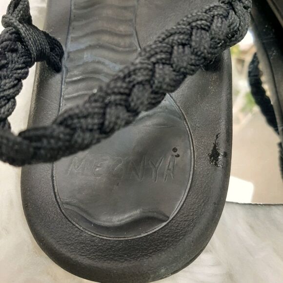 Womans MEZINYA BLACK Rope Sandals sz‎ 9 New - Picture 6 of 6